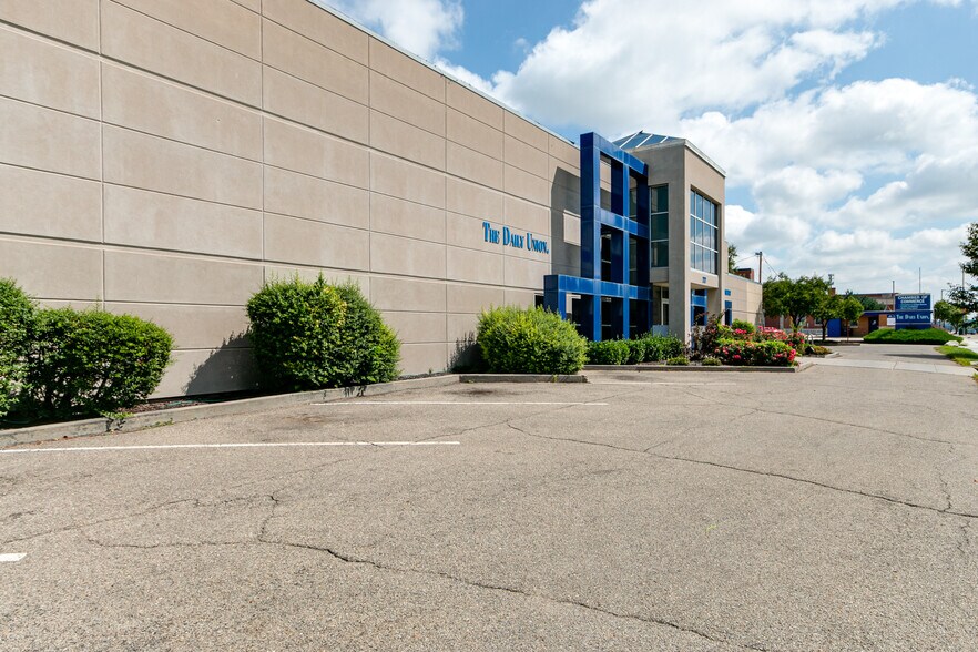 More Photos Of 222 W 6th St, Junction City Office For Sale