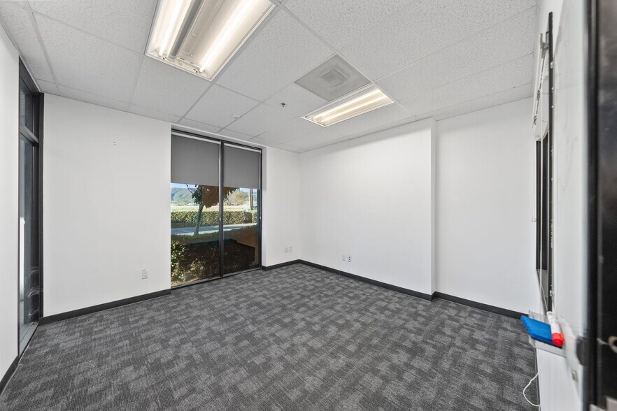 More Photos Of 25843 Jefferson Ave, Murrieta Light Distribution For Sale