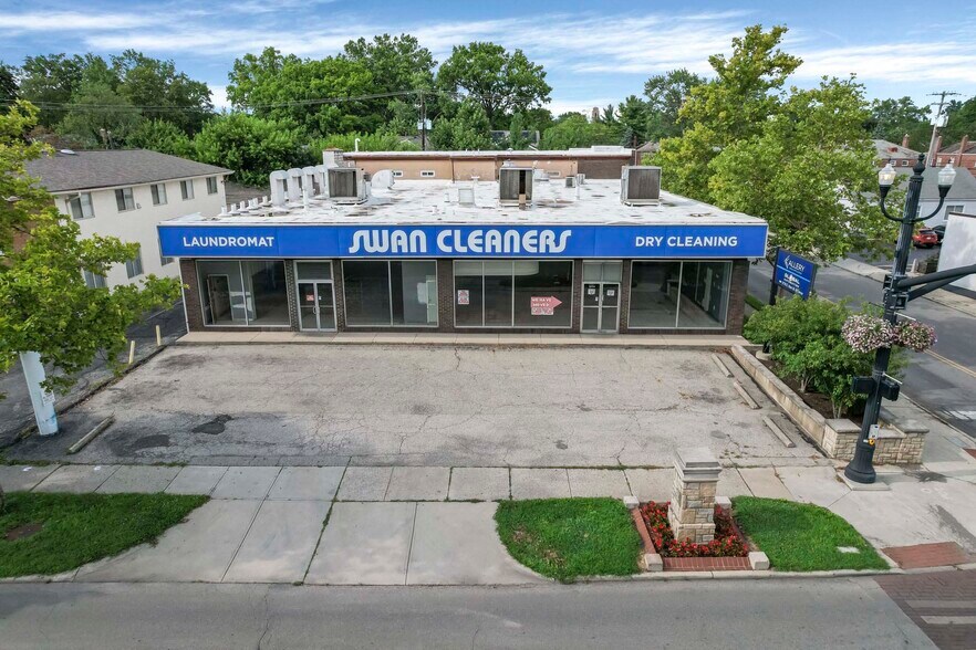 More Photos Of 2776 E Main St, Bexley Storefront Retail Office For Lease