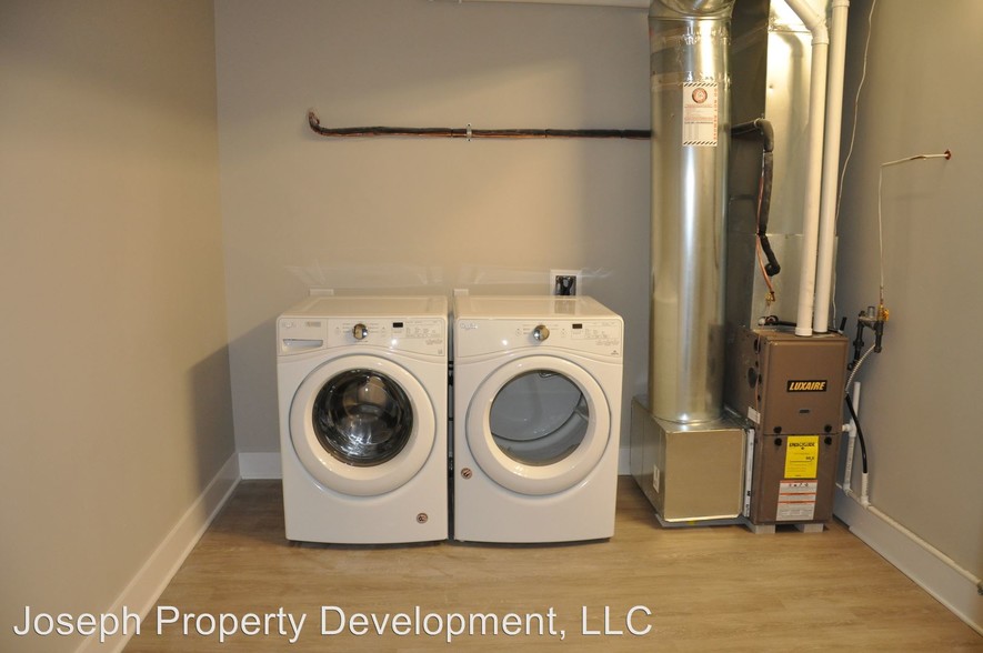 More Photos Of 4175 N Oakland Ave, Shorewood Multifamily For Sale