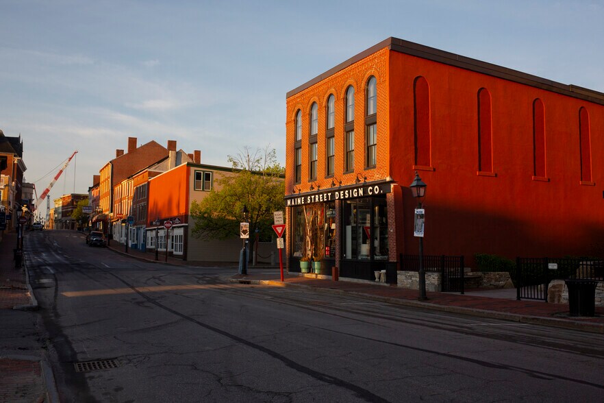 More Photos Of 160 Front St, Bath Storefront Retail Residential For Lease