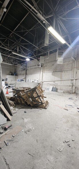 More Photos Of 2546 51st Ave, Long Island City Industrial For Lease