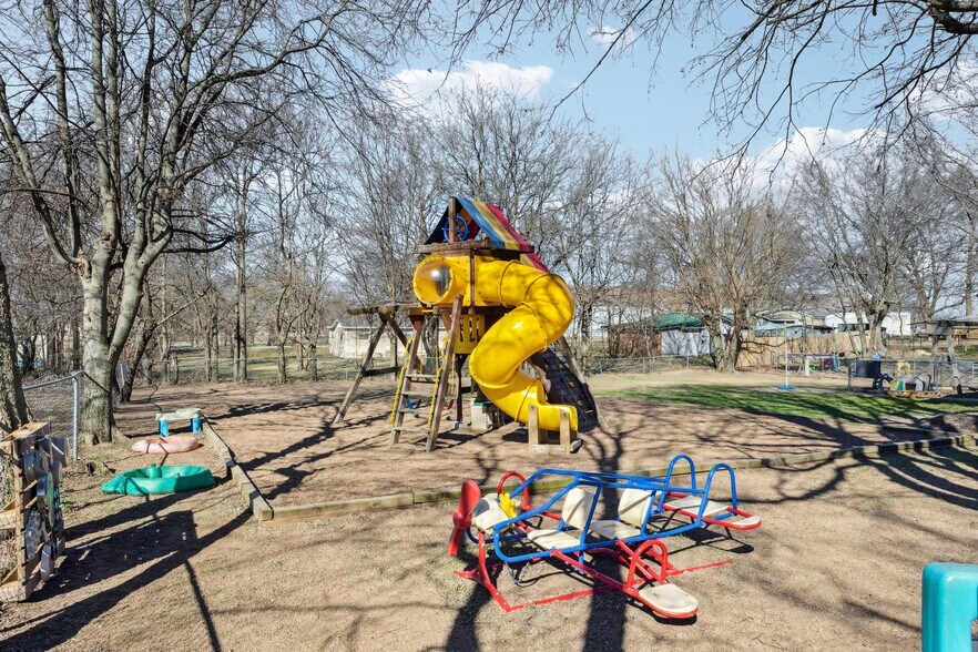 More Photos Of 235 Pine St, Oologah Daycare Center For Sale