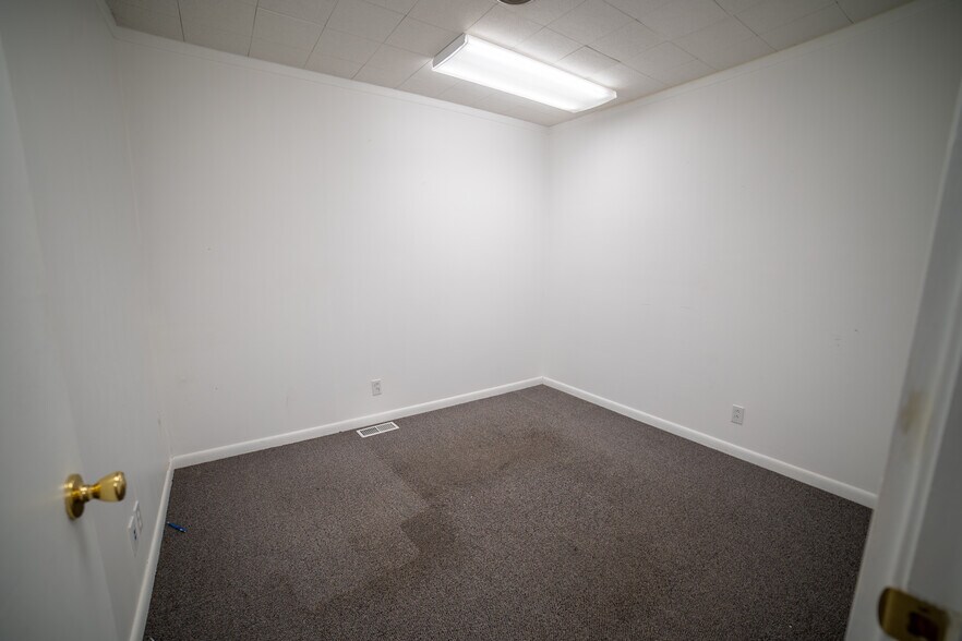 More Photos Of 120 Sturges Ave, Mansfield Medical For Sale