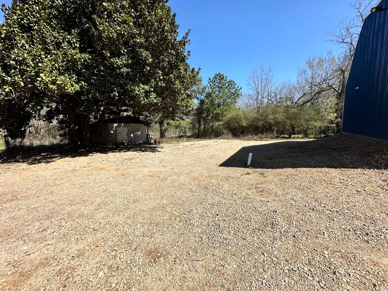 More Photos Of 1013 E New Boston Rd, Nash Warehouse For Sale