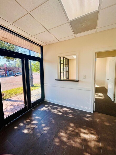 More Photos Of 309 Main St, Collins Office For Sale