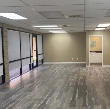 More Photos Of 5637 N Pershing Ave, Stockton Medical For Lease
