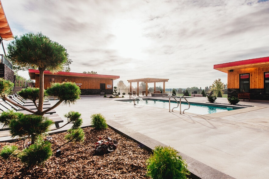 More Photos Of 324183 Mount Elgin Rd, South-West Oxford Golf Course Driving Range For Sale