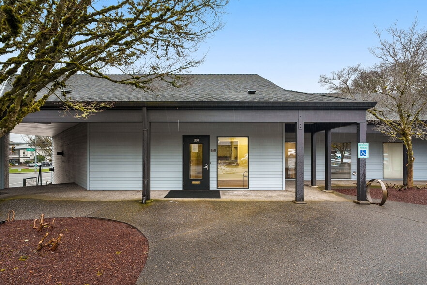 More Photos Of 1600 SW Cedar Hills Blvd, Portland Medical For Lease