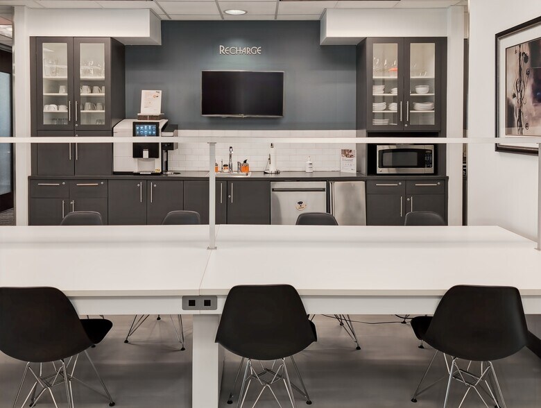 More Photos Of 100 S Ashley Dr, Tampa Coworking Space