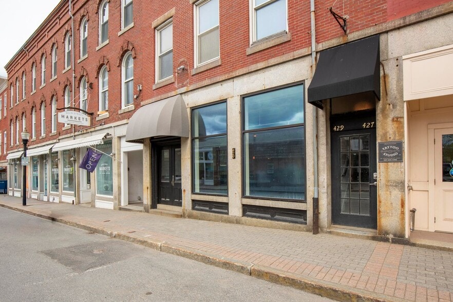 More Photos Of 429 Main St, Rockland Office For Sale
