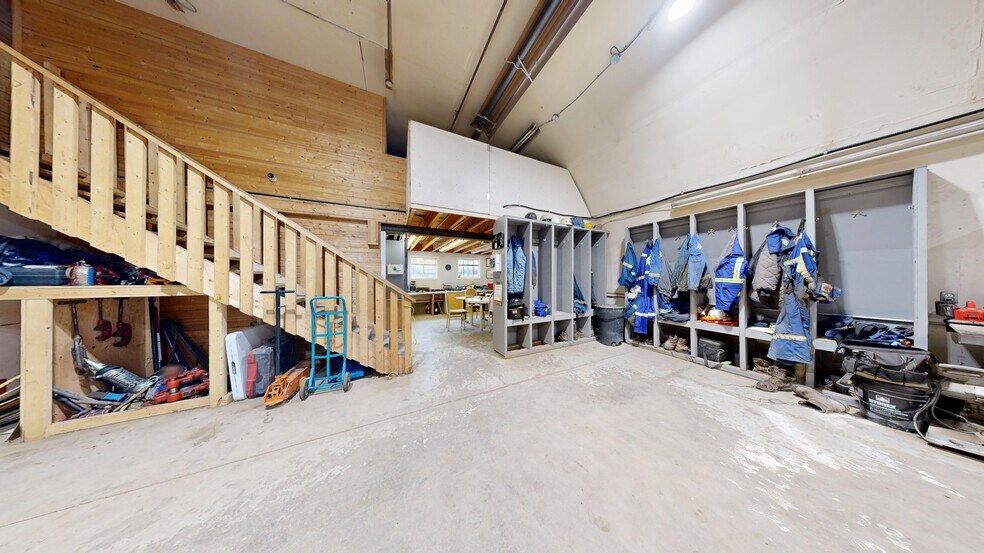 More Photos Of 3804-47 Ave, Stettler Warehouse For Sale