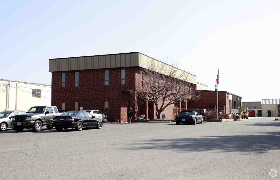 Primary Photo Of 10105 Residency Rd, Manassas Warehouse For Lease