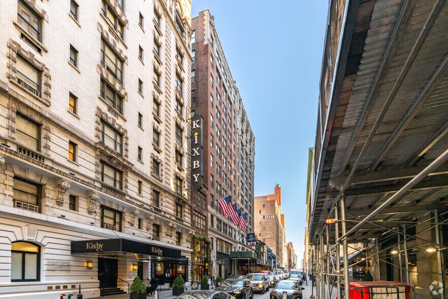 More Photos Of 35 W 35th St, New York Loft Creative Space For Lease