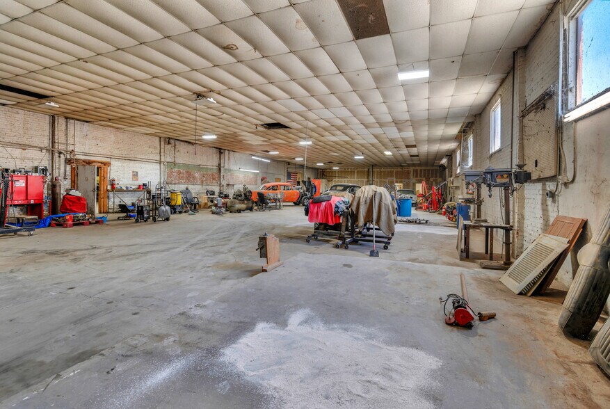 More Photos Of 201 E St, Lemoore Auto Repair For Sale