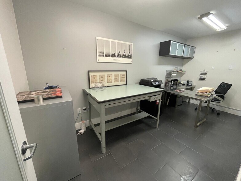 More Photos Of 10820 NW 138th St, Hialeah Warehouse For Lease
