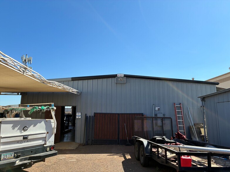 More Photos Of 5541 N 59th Ave, Glendale Service For Sale