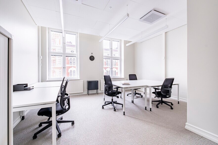 More Photos Of 1103 Stewart Ave, Garden City Coworking Space