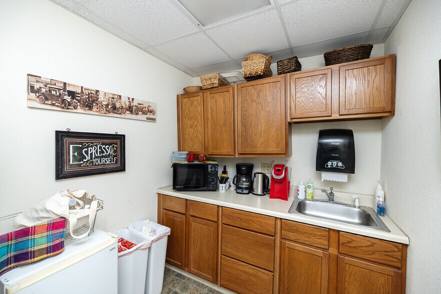 More Photos Of 116 W Pine Ave, El Dorado Office Residential For Sale