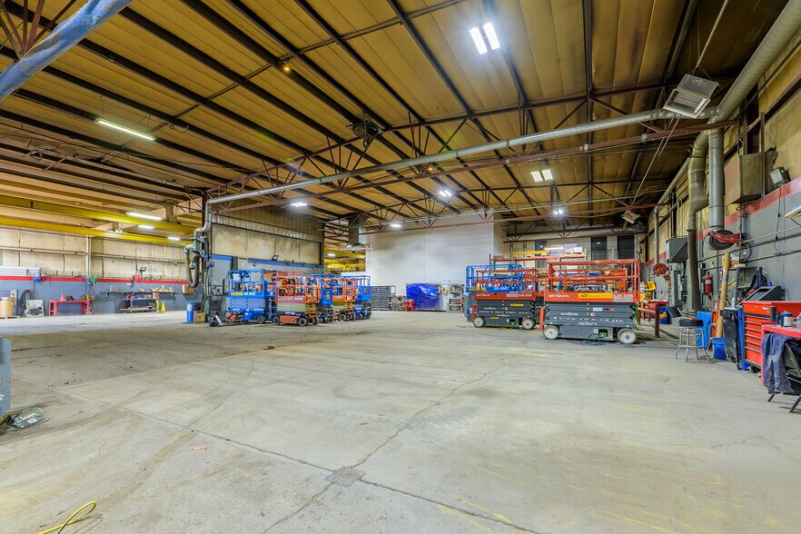 More Photos Of 2240 E I25 Frontage Rd, Erie General Retail For Sale