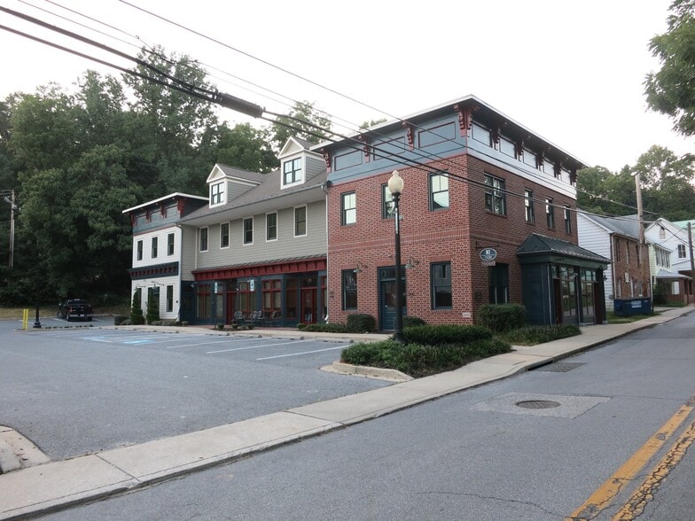 Primary Photo Of 7520 Main St, Sykesville Office For Lease
