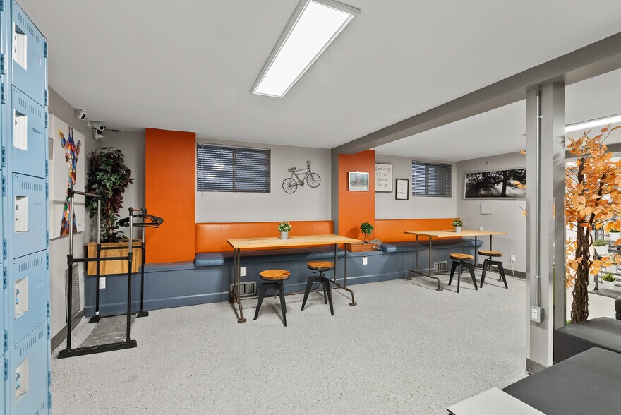 More Photos Of 499 Preston St, Ottawa Religious Facility For Sale