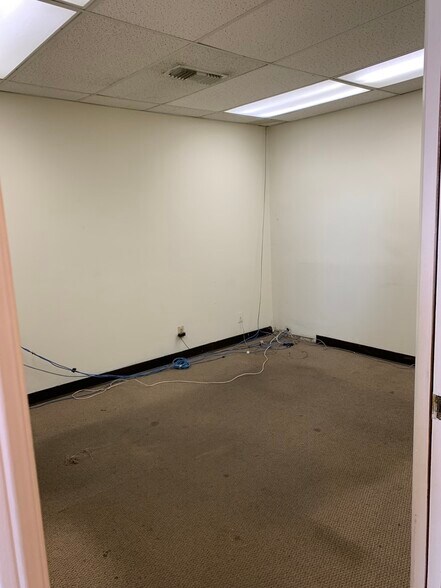 More Photos Of 3323 Lime Ave, Long Beach Office For Sale