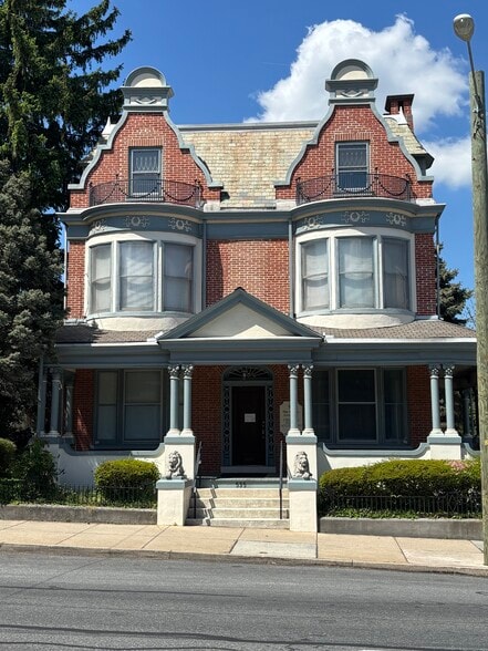 Primary Photo Of 535 W Orange St, Lancaster Office For Lease