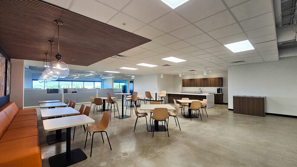 More Photos Of 9555-9595 Springboro Pike, Miamisburg Office For Lease