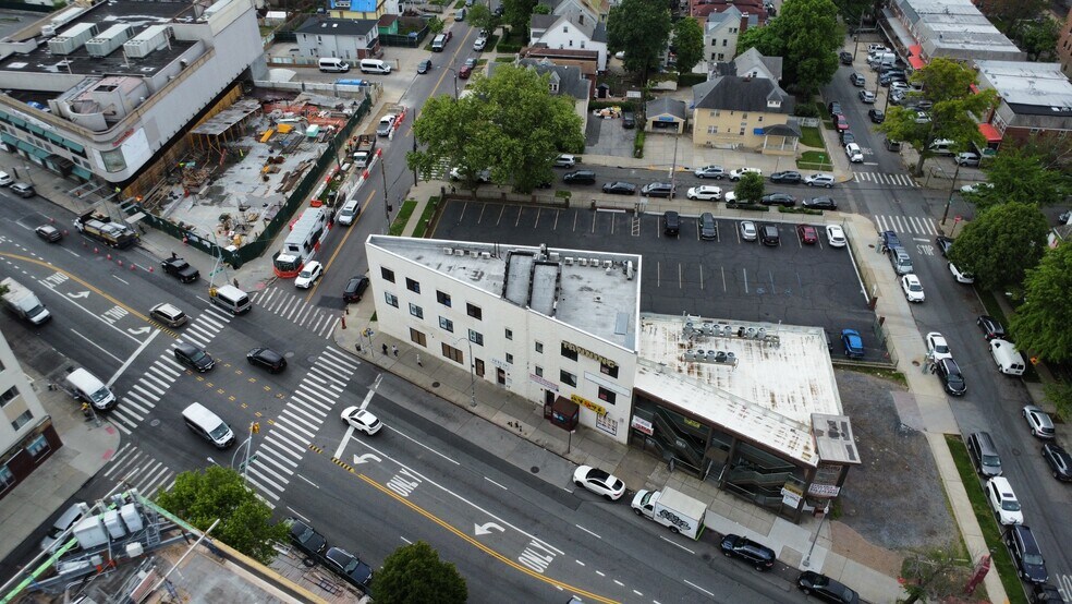 Primary Photo Of 14944-14950 Northern Blvd, Flushing General Retail For Sale