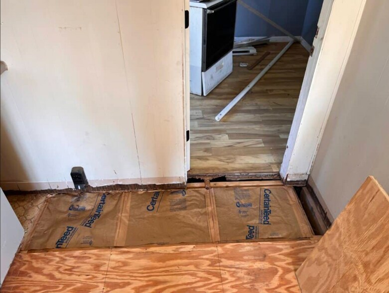 More Photos Of 5 Beverly Ln, Marissa Apartments For Sale