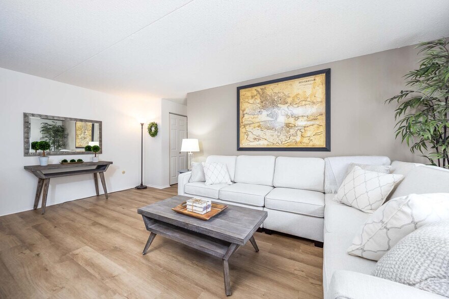 More Photos Of 815 E Grandview Blvd, Erie Apartments For Sale