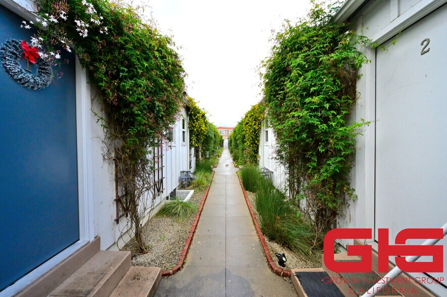 More Photos Of 31 N Parkwood Ave, Pasadena Apartments For Sale