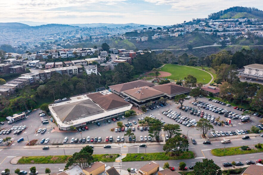 More Photos Of 5214 Diamond Heights Blvd, San Francisco Unknown For Lease