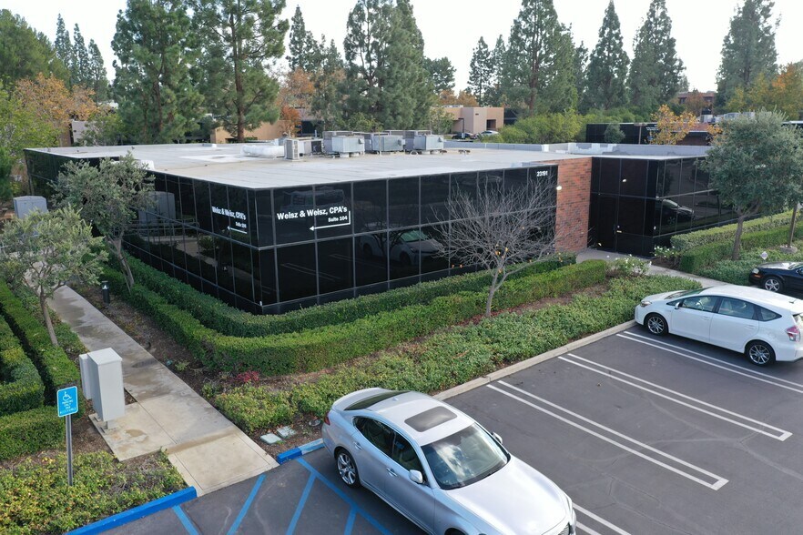 More Photos Of 23191-23193 La Cadena Dr, Laguna Hills Office For Lease