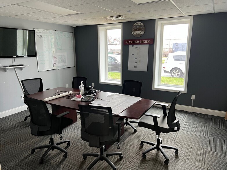 More Photos Of 124 E River St, Momence Warehouse For Sale