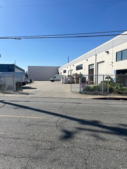 Primary Photo Of 10928 Weaver Ave, South El Monte Warehouse For Lease