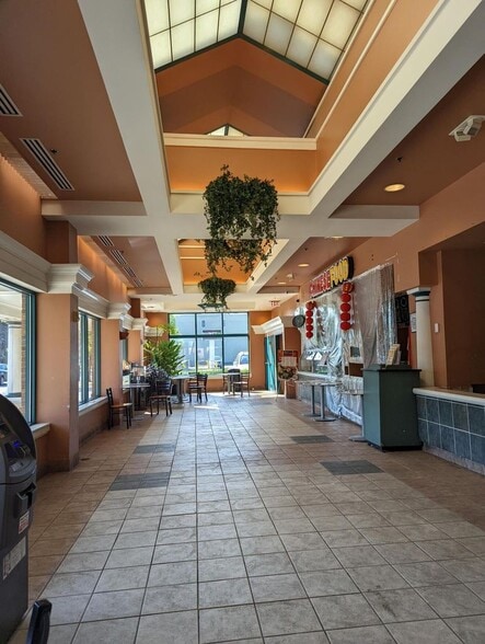 More Photos Of 1066 Madison Ave, Albany Freestanding For Lease