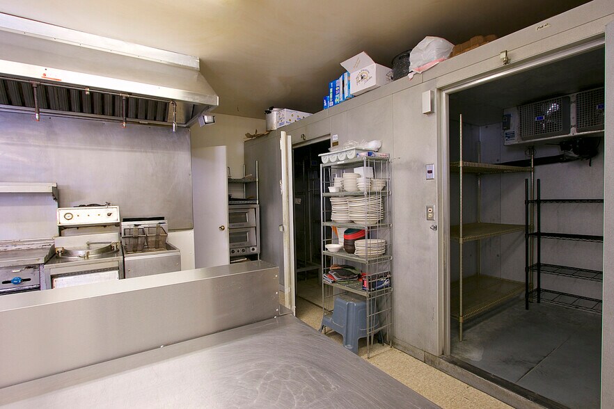 More Photos Of 31886 County Road 3, Eagle Bend Showroom For Sale