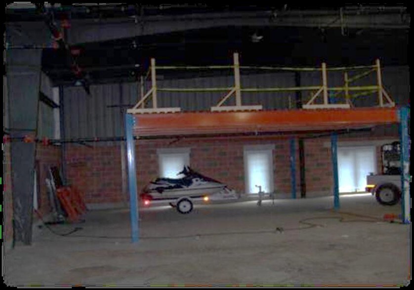 More Photos Of 155 E Chicago St, Cary Warehouse For Lease