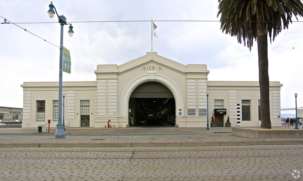 Primary Photo Of The Embarcadero @ Bay St., San Francisco Unknown For Lease