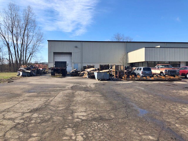 More Photos Of 4600 Clawson Tank Dr, Clarkston Manufacturing For Lease