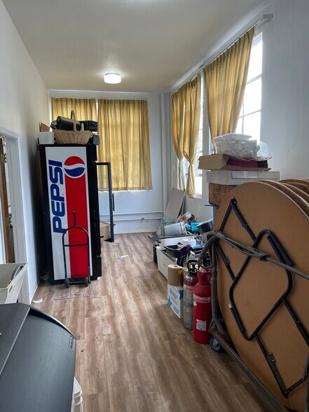 More Photos Of 725 Shipping St NE, Salem Lodge Meeting Hall For Sale