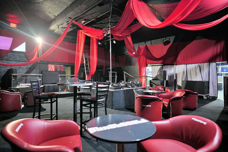 More Photos Of 728 NW 79 Street, Miami Bar For Sale