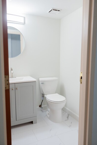 More Photos Of 16962 Manchester Rd, Grover Office For Sale