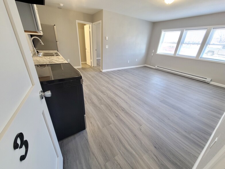 More Photos Of 1351 Iowa Ave SE, Huron Apartments For Sale
