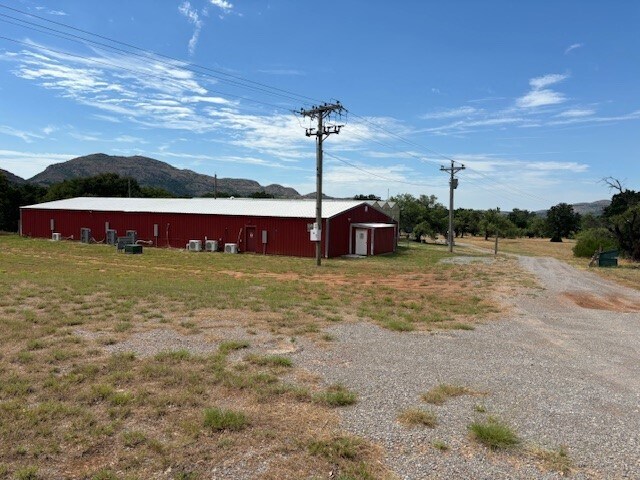 More Photos Of 42851 E County Road 1470, Lone Wolf Land For Sale