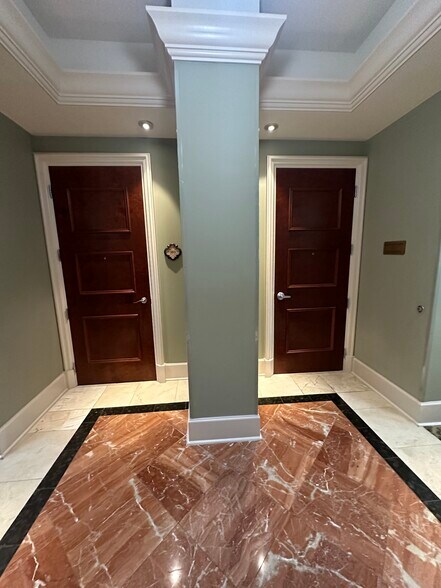 More Photos Of 7065 Westpointe Blvd, Orlando Loft Creative Space For Sale