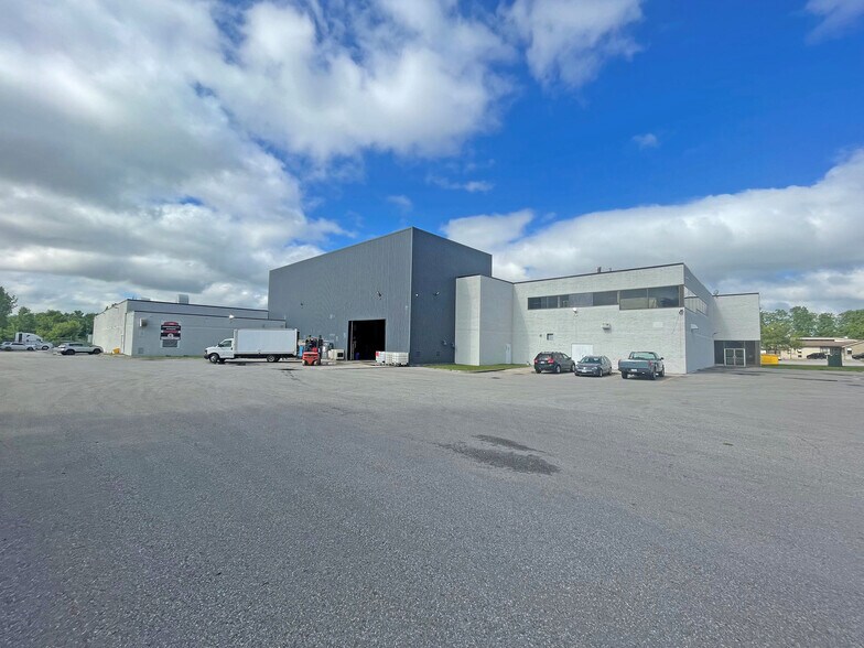 More Photos Of 1095 Wilton Grove Rd, London Warehouse For Lease