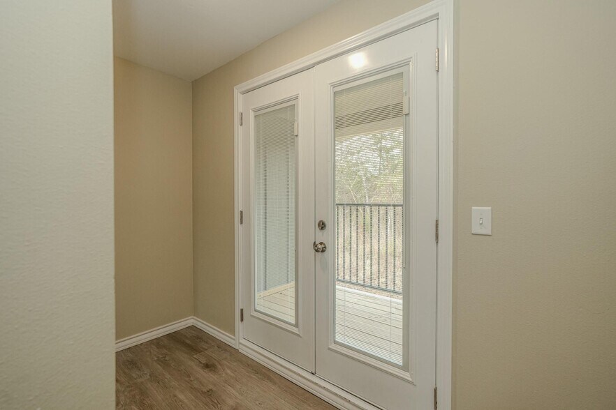 More Photos Of 8133 W 7th St, Texarkana Apartments For Sale